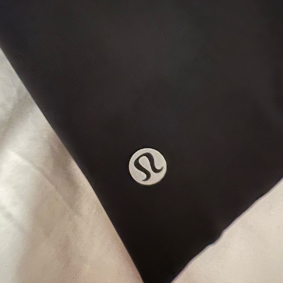 Lulu Fast and Free legging size 8, 25” - Picture 3 of 3